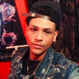 Meet your Posher, Johnathan